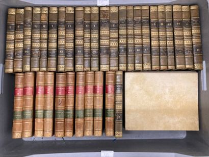 null 
Lot of bound volumes, paperbacks and miscellaneous

Worn, lot sold as is
ref...