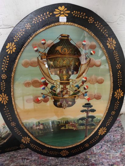 null Lot of three fixed under glass of which a pair: Hot air balloon, H 57 cm - Elephant...