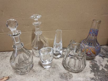 null Lot of glassware including: two decanters, two saltcellars and a jug by Baccarat....