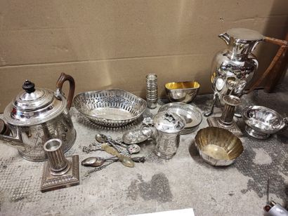 Lot of silver plated metal including: bottles,...
