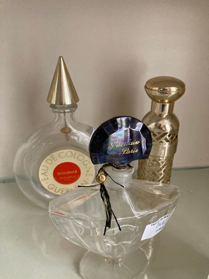 null Lot de flacons de parfum dont Guerlain _x000D_

Usures et accidents