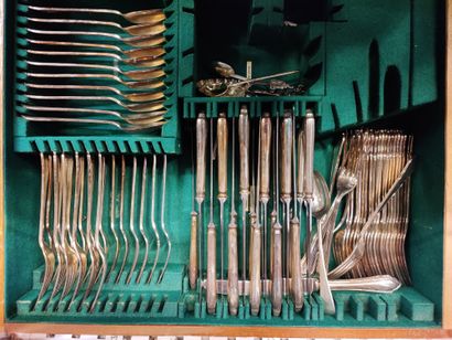 null Part of a silver-plated metal menagere and various cutlery, in its wooden box...