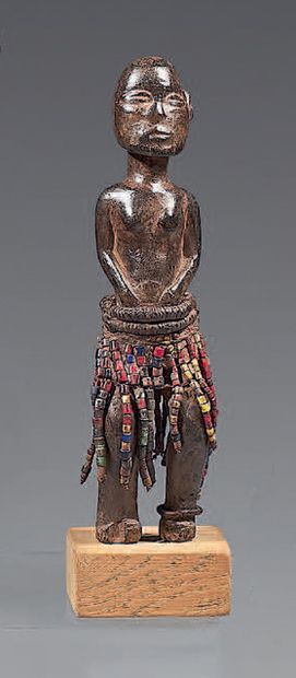 Statuette anthropomorphe (Tanzanie) Le personnage...