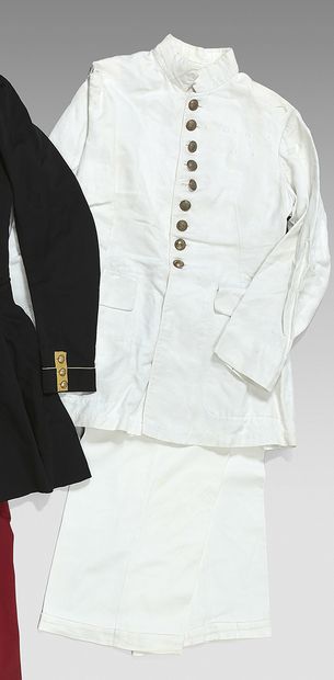 Officer's colonial outfit in white canvas,...