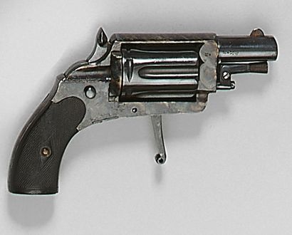 Small revolver Hammerless system with central...