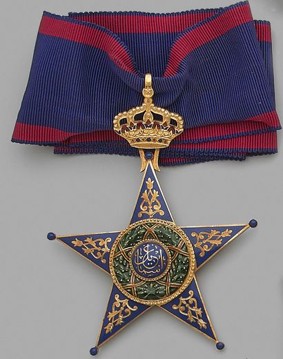 null Commander's Cross of the Order of Ismael founded in 1915, in gold, enamelled...