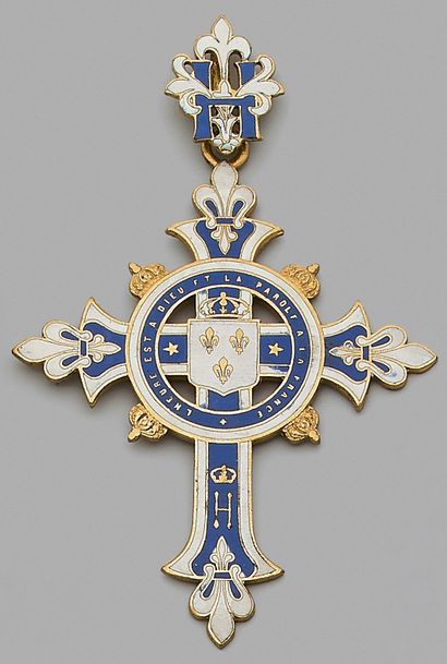 null Un insigne légitimiste en forme de croix, en métal doré émaillé bleu et blanc,...