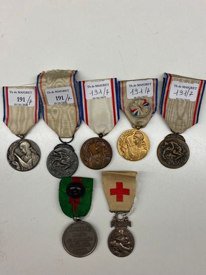 Sept médailles : deux de la Reconnaissance...