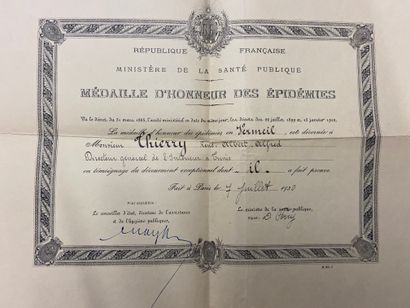 null Médaille d'honneur des épidémies en vermeil, attribuée à René Thierry en 1930...