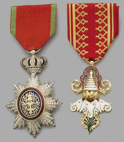 Croix de chevalier de l'ordre royal du Cambodge...