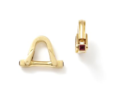 null Pair of cufflinks in gold 750 thousandths, with decoration of stirrups heightened...