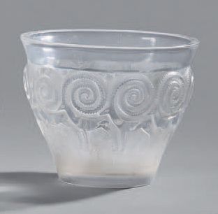 LALIQUE René (1860-1945) Vase «Rennes». Épreuve de tirage industriel réalisée en...