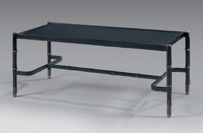 ADNET Jacques (1900-1984) Table basse rectangulaire à structure en métal tubulaire,...