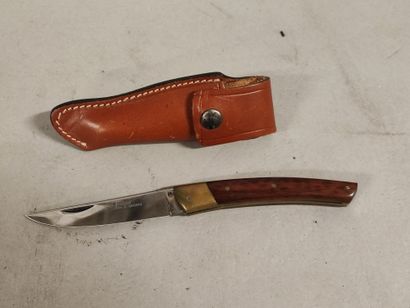 null The Thiers by R. Chazeau. Folding knife. Plates in burr. In its leather cas...