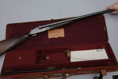 null Fusil Gastine Renette calibre 12 (n°2112). Canons lisses de 72 cm, crosse anglaise....