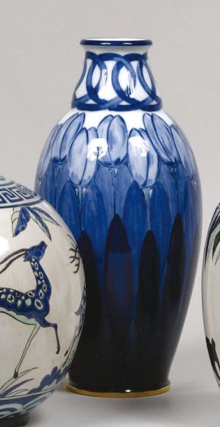 SÈVRES (Manufacture Nationale de) & MORI Mary (d'après) Important vase de forme ovoïde...