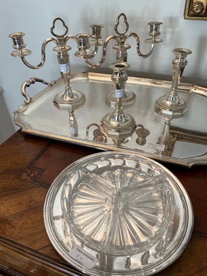 null Lot of silver plated metal including three oval dishes, two round dishes, a...