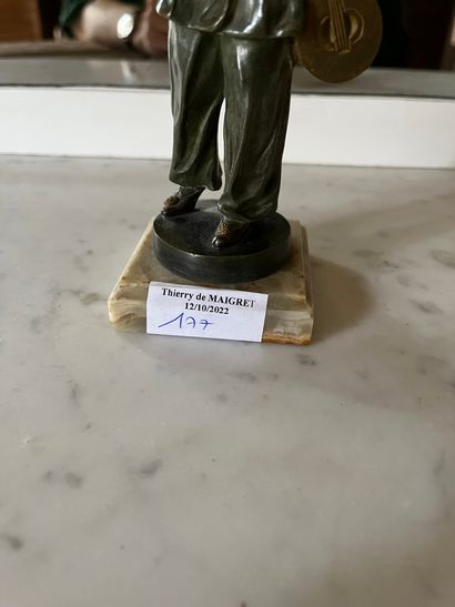 null MIMO

Pierrot 

Bronze et os 

H : 16 cm