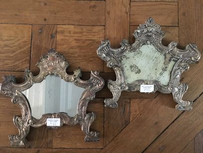 null Pair of small mirrors in stamped and silvered metal_27 x 30 cm