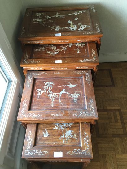 null 
Four Indochinese nesting tables (accidents) (ref 14) . The biggest one : 64...