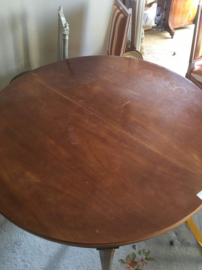 null Round veneer table, faceted legs, Directoire style H : 74 - D : 109 cm (ref...