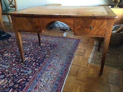 null 
Mahogany veneered flat desk_XIXth century (ref 11), 74 x 117x 65 cm
