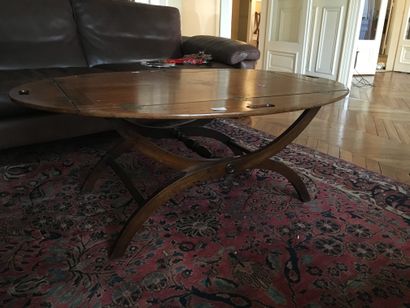 null Oval coffee table, X-shaped base, called marine table (stains), unfolded length...
