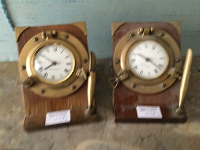 null Lot of: two watches with marine decoration (ref 20), clock, bust of Louis XVI...