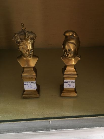 null Pair of small gilded bronzes, Bust of child with cap or crown, H : 15 cm