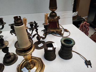 null Strong lot including a set of torches, candelabras, lamp stands and mortars

Ref...