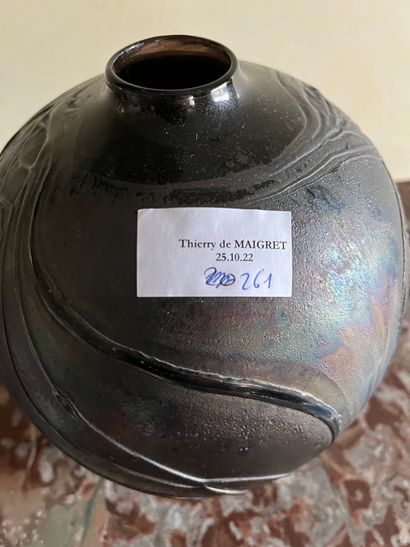 null Vase boule en verre portant signature Ch. Monod et 1980. Haut.: 16 cm. Légères...