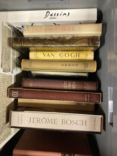 null 
1 caisse de volumes reliés et livres d'art dont Van Gogh, Jérome Boch, Degas...