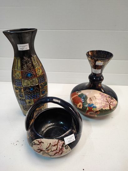 Earthenware lot including a vase with flattened...