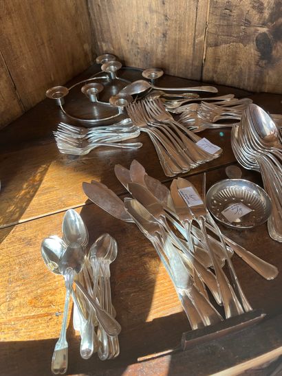 null Part of a Christofle silverware set : cutlery, fish cutlery, forks, knives 

We...