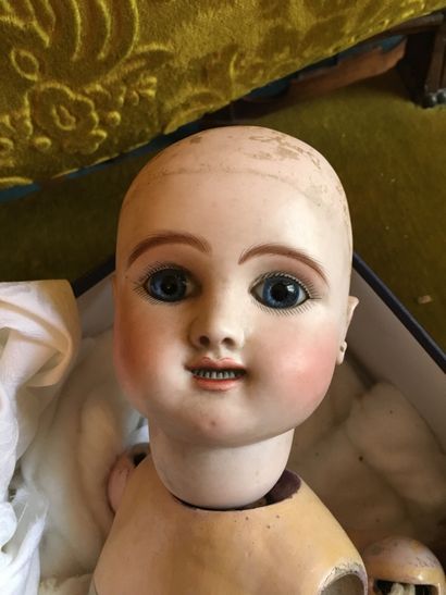 null Doll, head in cookie, open mouth, marked ''figure B 14 J. Steiner à Paris'',...