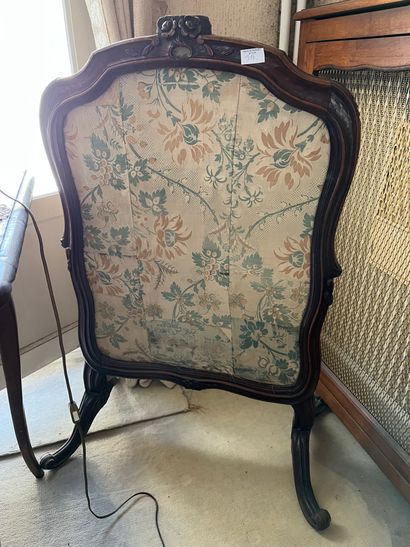 null 
Fire screen in natural wood with flower fabric




We joined six chairs Lo...