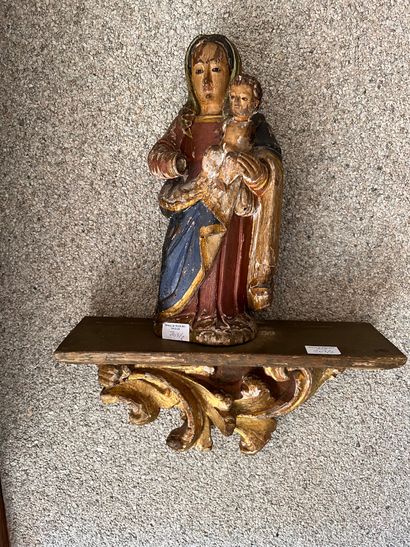 null Vierge à l'enfant laquée (H : 35 cm)et console d'applique en bois et stuc doré...