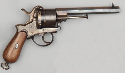  Revolver système Lefaucheux à double action, calibre 11 mm, fabrication liégeoise...