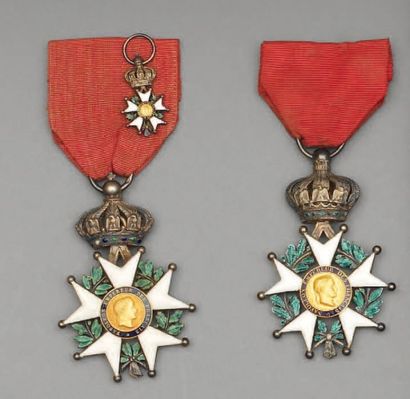 null Deux croix de chevalier de l'ordre de la Légion d'Honneur en argent, émaillées...