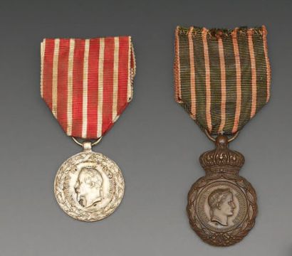 null Une Médaille de Sainte-Hélène et une Médaille d'Italie par Barre. Époque Second-Empire....