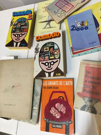 null D'après Raymond SAVIGNAC

Lot de 20 livres reliés dont certains illustrés par...