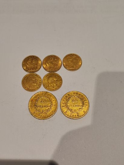 null Lot de 7 pièces en or comprenant :
5 pièces de 10 Francs or
2 pièces de 40 Francs...