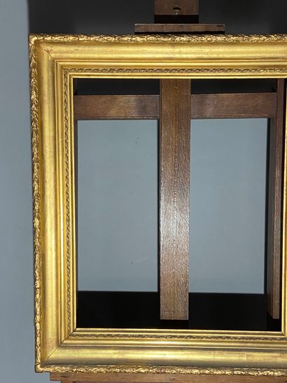 null Cadre en bois et pâte doré à décor de doucine,
Epoque Louis Philippe
71,5 x...