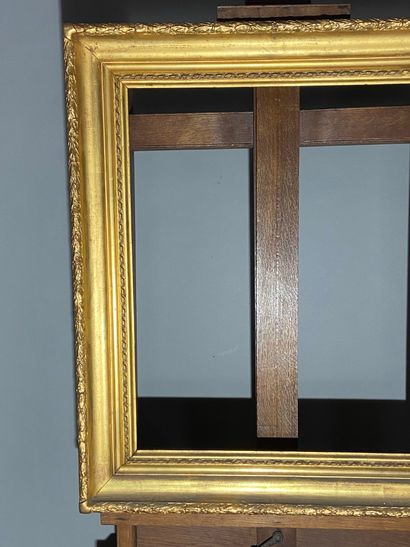 null Cadre en bois et pâte doré à décor de doucine,
Epoque Louis Philippe
71,5 x...