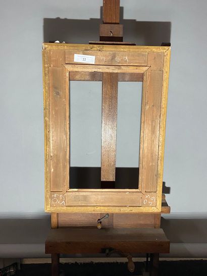 null Cadre en bois et stuc doré dit "Barbizon", XIXe
39 x 64 x 13 cm 
(vendu en ...