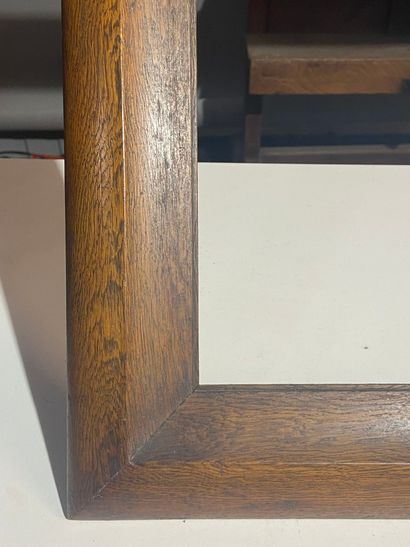 null Cadre en chêne mouluré, circa 1930
41 x 66 x 7,5 cm 
(vendu en l'état)