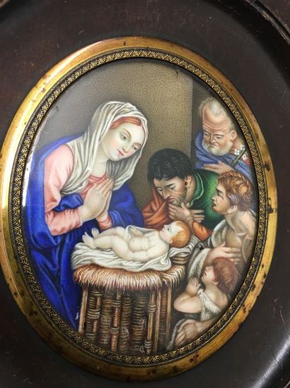 null Miniature ovale représentant une Nativité, H:7.5 cm
Deux miniatures : portrait...