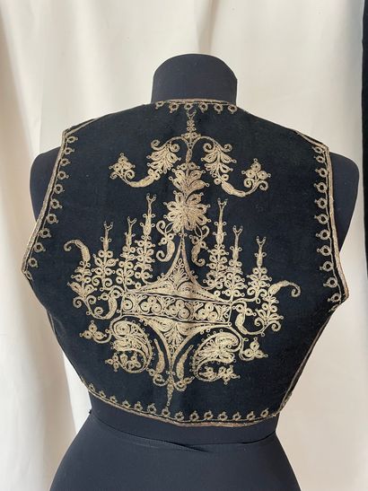 null Bolero embroidered in gold soutache, Ottoman Empire, late 19th century.
Black...