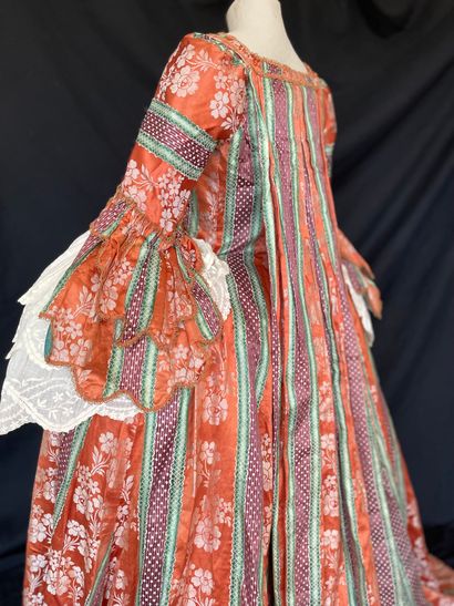 null Robe à la française complète avec sa pièce d'estomac, Provence, vers 1763, époque...