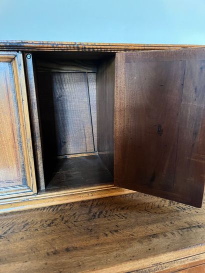 null Piece of furniture with two bodies in fruitwood inlaid with stars. 
The recessed...